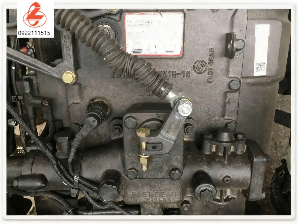 Hộp số chenglong 330hp