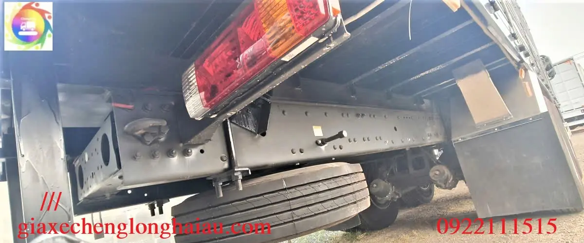 gầm xe 3 ch&acirc;n